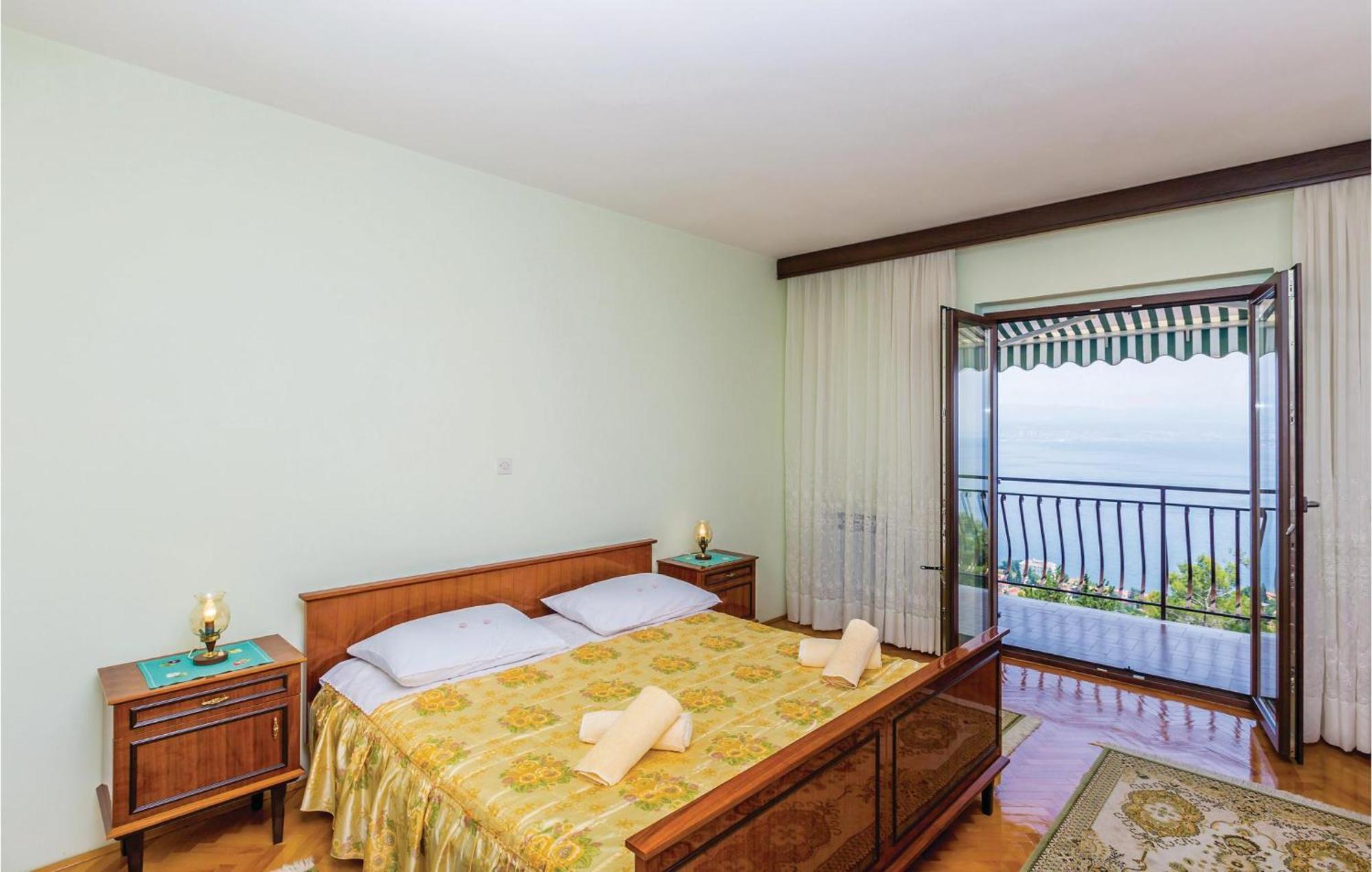2 Bedroom Lovely Apartment In Lovran Exterior photo